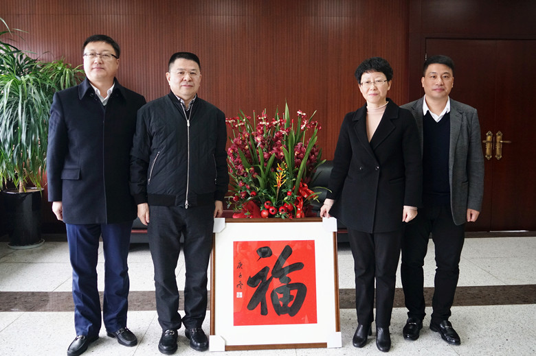 区委书记吴玉凤一行莅临总总走访慰问261.jpg